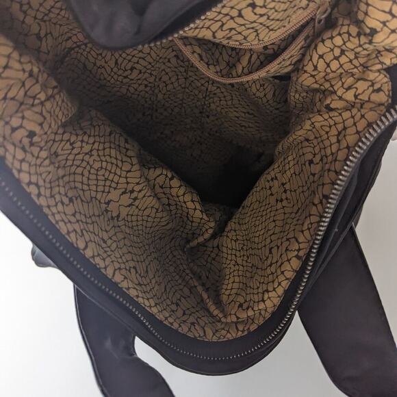 Hobo Nylon Tote 15" x 14" - Picture 5 of 6